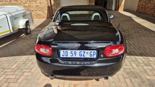 2011 - Mazda MX5 NC2 (Hennie Crous)