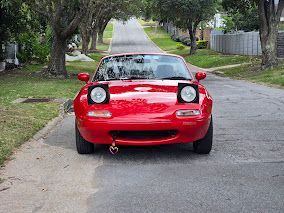 1992 - Mazda MX5 NA (Isabella Valkhoff)
