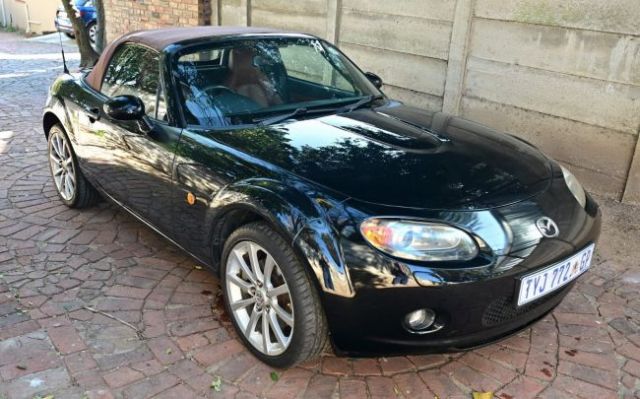 2006 - Mazda MX5 NC Miata GT (Megan Bornman )