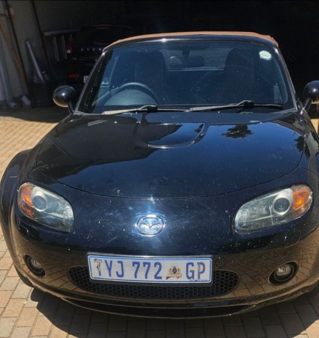 2006 - Mazda MX5 NC Miata GT (Megan Bornman )