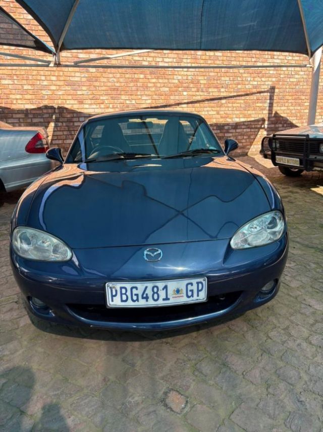 2001 - Mazda MX5 NB (Sanchia Botha)