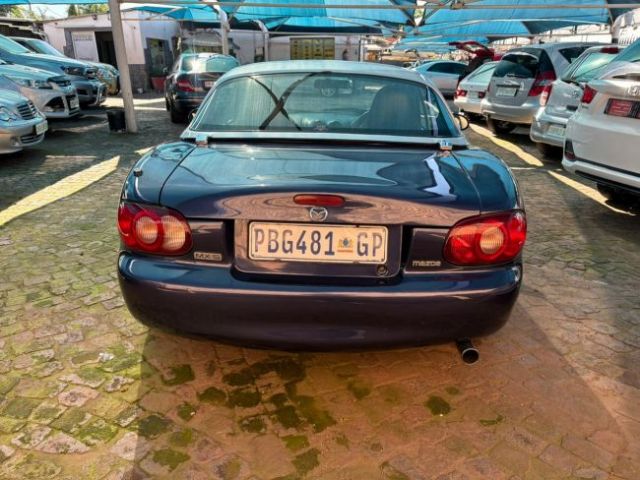 2001 - Mazda MX5 NB (Sanchia Botha)
