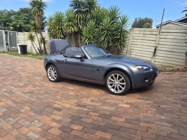 2009 - Mazda MX5 NC (Maxine  Matthew)