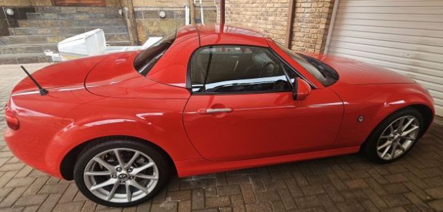 2009 - Mazda MX5 NC2 (Anesca Crous )