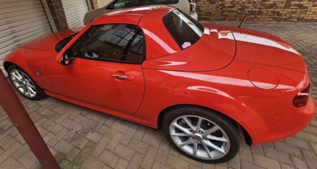 2009 - Mazda MX5 NC2 (Anesca Crous )