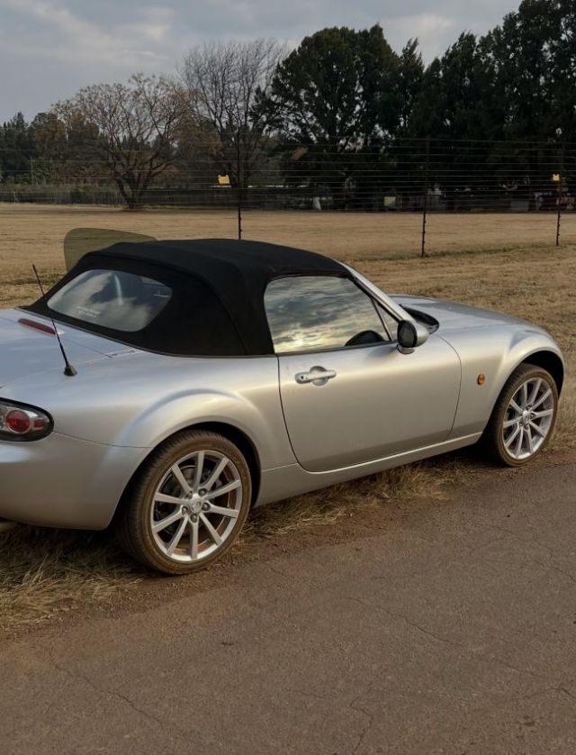 2006 - Mazda MX5 Mazda MX- 5- NC (Divan Burger)