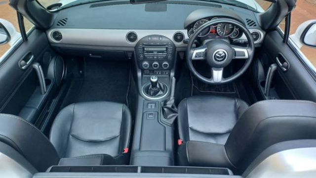 2009 - Mazda MX5 NC2 (Tshepiso  Malele )